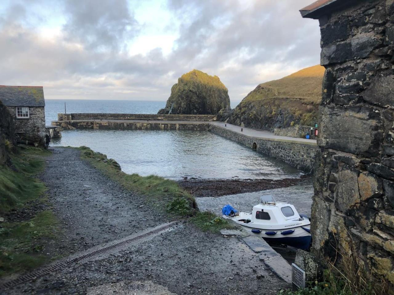 Tol-Dhu. One In A Mullion Villa Buitenkant foto